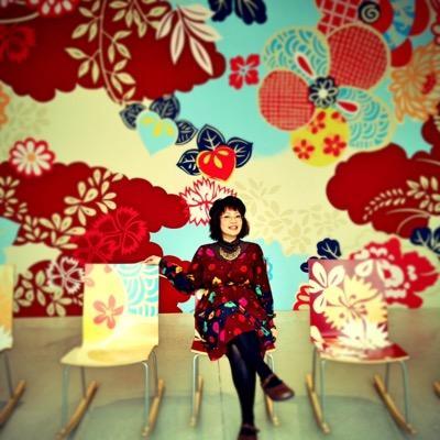 かよちんのクラスメイトの星空凛です！音ノ木坂学院の１年生だにゃ～！趣味は運動！特に陸上が得意だにゃ！身長は155cmで体重は秘密だにゃ～血液型はA型で誕生日は11/1の蠍座にゃ！凛の好きな食べ物はラーメン！嫌いな食べ物は魚だにゃぁ・・・・。こういうtwitterとかは初めてだけど、みんなよろしくにゃ！