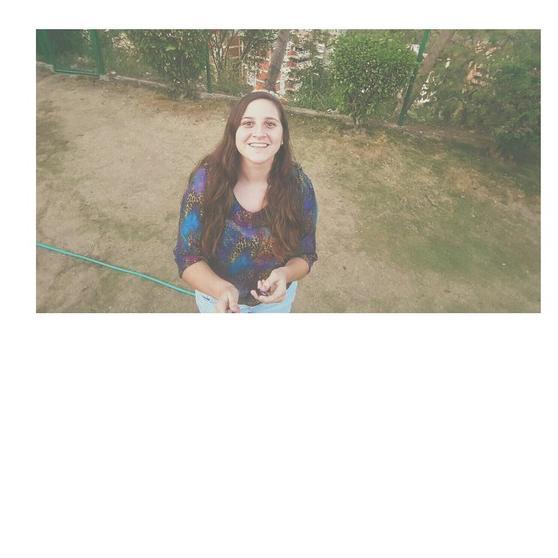 instagram: paolavzapata