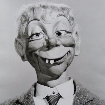 hilandhall's profile picture. I'm the king of the world!!!