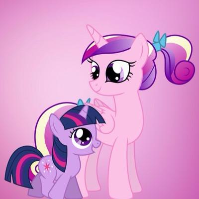 MolliMongson's profile picture. 