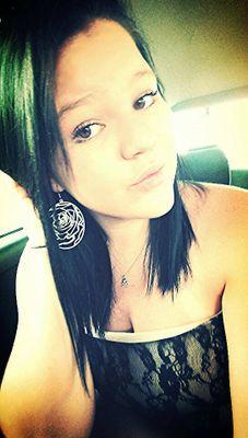 Moniqueminxz's profile picture. 