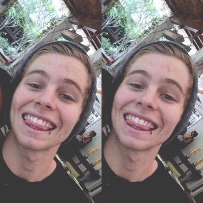 follow @daylightshes for Dms to band/4 turn her notifications on cause she does daily Dms :)