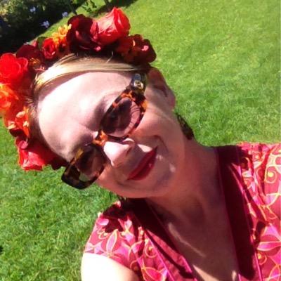 Dairy fairy, Master Breeder, company director & Nuffield farming scholar. Loves coffee, cooking & travel.