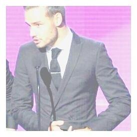 FOLLOW @Twerk_KingPayno SHE JUST GAVE YOU A FREE FOLLOW AND SHE'LL FOLLOW BACK!