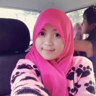 b6e54097d960412's profile picture. kepercayaan itu ibarat kertas skali kta remas ia tak kan kmbali smpurna