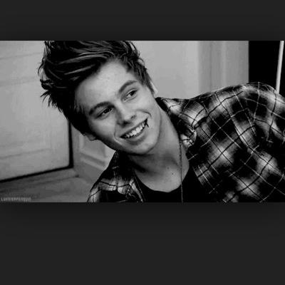 DONTFOL06755963's profile picture. hey free follow so please retweet this link https://t.co/KnFAJGA37i