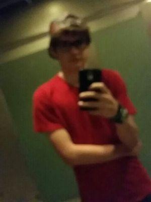 paul_paulminecr's profile picture. TH9 - 17 - Highschool - Gamer