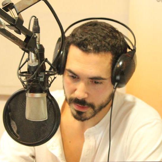 Periodista. Acreditado en Casa Rosada. Orgulloso papá y amo de casa. Diseñador de Imagen y Sonido (UBA).
