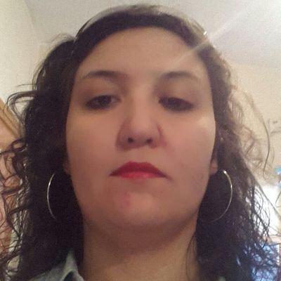 aysil4rarkan's profile picture. Geç kalmak benim Atasporum. Ve daima Think Pink