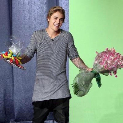 te dei um follow grátis, por favor, em troca siga @sleppingwithjb @1dtmh0me elas seguem de volta se vc pedir