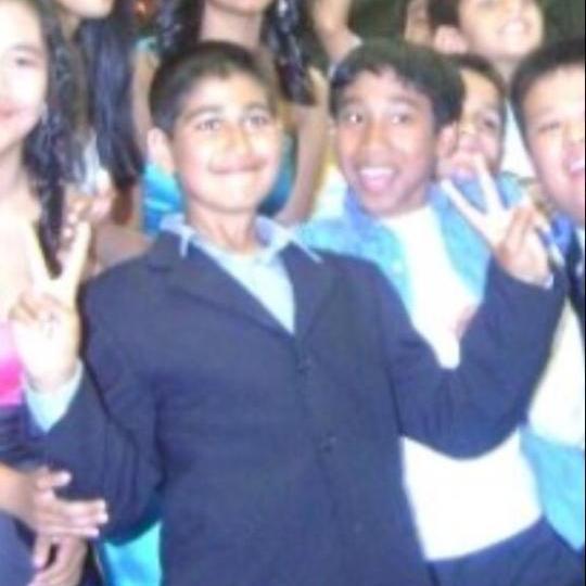 badluckstench2's profile picture. 