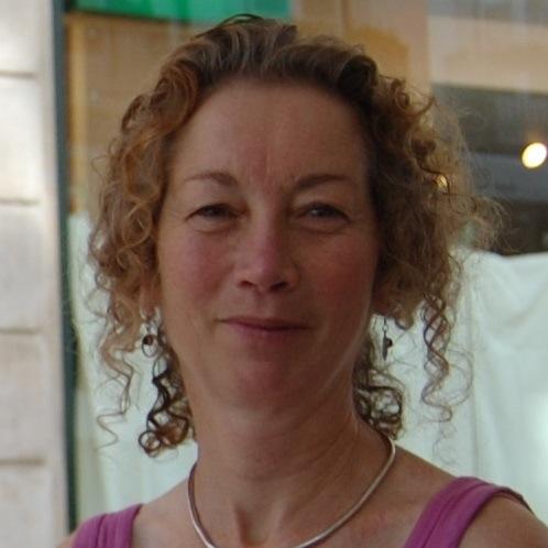 Psychotherapist, hill-walker, LRB devotee, aunt. Author: After Genocide - How Ordinary Jews Face the Holocaust, & papers on memory  & transgenerational trauma
