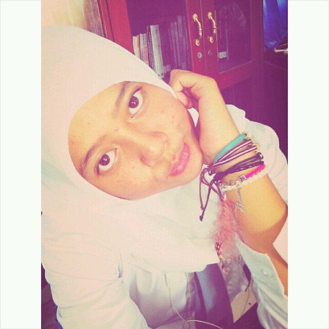 RatuAyuPs2's profile picture. Bisa jadi orang sukses suatusaat nanti dan bisa bahagiain keluarga, AMINO:){}♥ MyBigfamsGC:*♥