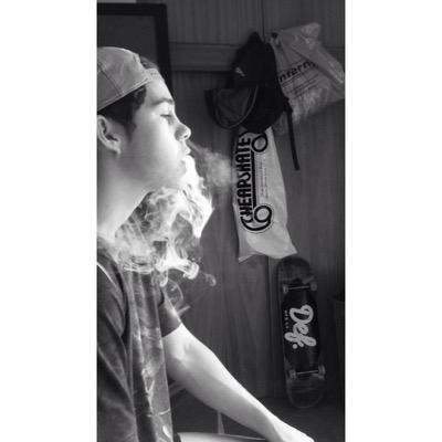 Professional NZ gamer, I play woth FaZe often, Sponserd by: Kontrol Freek, Scuff, Astro, G-fuel gamma.