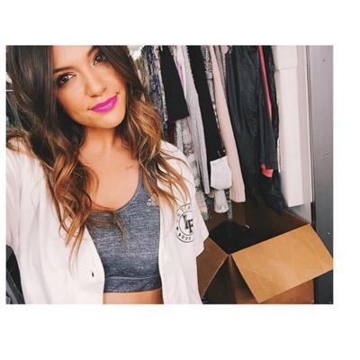 i love bethany mota she is the best✋✋ beth followed 14.3.2015 thankyouu beth for the follow
