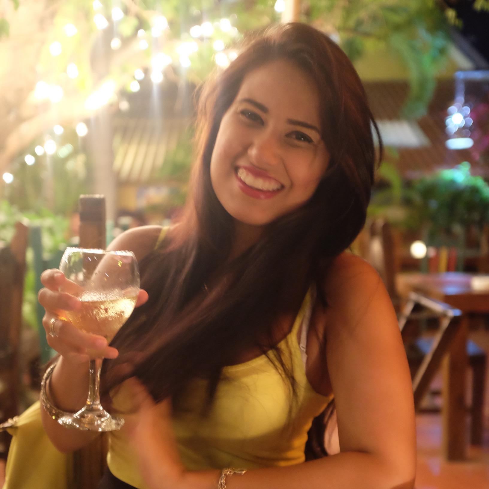 FatimaRibeiro93's profile picture. 