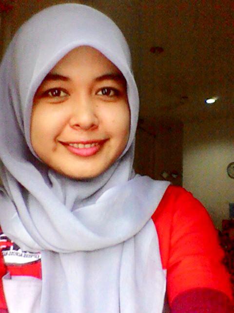 AnaAzzalia's profile picture. 