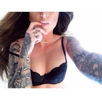Posting Girls Daily! if you would like to be feautred, mention or dm!