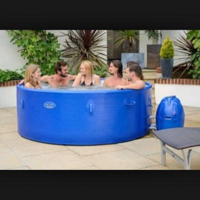Celebrate any occasion in style! Portable hot tub hire for 6-8 people.