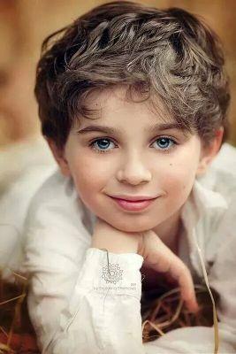 ‏‏‏‏‏‏‏✋ ادعوا للسﻻم واﻻمان☺ مابين كل العالم وﻻ مجال للطائفيه .....☝فقط هناك حب بكل انواعه.ﻻيهمني من اي بلد انت.وﻻتهمني ماهي ديانتك.المهم اخﻻقك☺