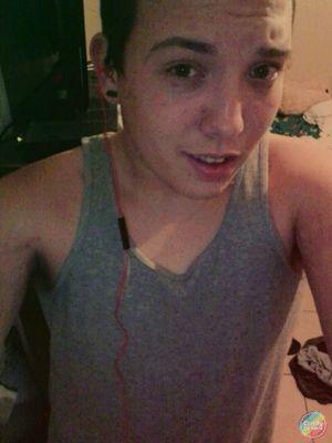 Hey I am Jamie I am 22 n a twin need to know more ask me plz