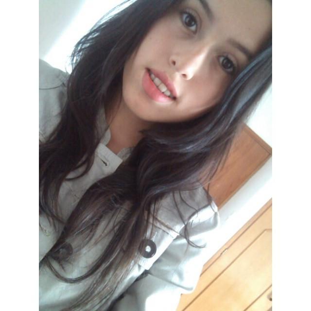 16 años♥. Bailarina, enamorada, feliz. 
Beaffreesg;Insta.