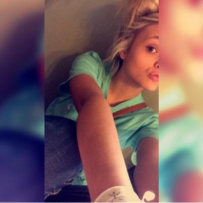 shower singer // profesional selfie taker // 14 years young // ♡