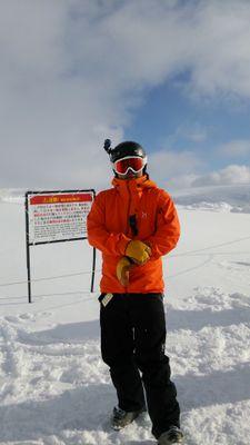 freeskilove's profile picture. パウダースノーが大好物。夏泳ぎ冬滑る。札幌市在住.