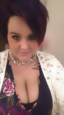 leonajadee's profile picture. 