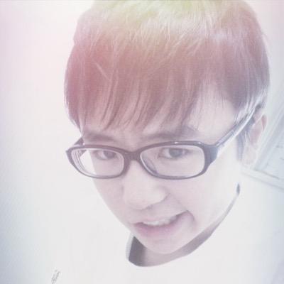 中学生です。YouTubeではゆっくり実況を見てます 。後モンストやり始めたのでフレ募集してます(下手ですー) （＾∇＾）