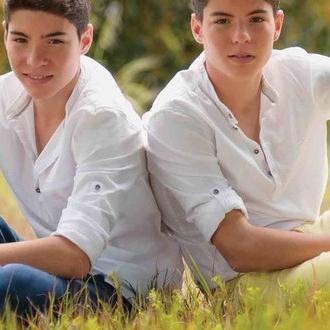 Nosotro como somo do tio sevillano solemo ir a po la tia guapa ♥JDOM♥   ☺Cf Oficial  ☺