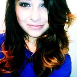 ..me descrever ? Jamais ! Não me resumo em poucas palavras, quer conhecer ? segue aí ! ;9