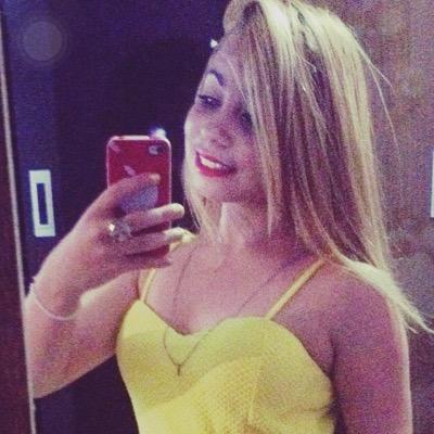 Me segue looogo!
Quem se descreve se limita !