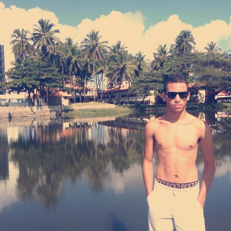 Eu não quero nem saber, deixa o povo fofocar, o importante é ter você ♥
