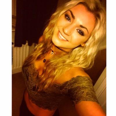 Where are all the bad boys at!!!! Wild, crazy adventous Blackpool girl -B&FC college x! new twitter hacked at 1k