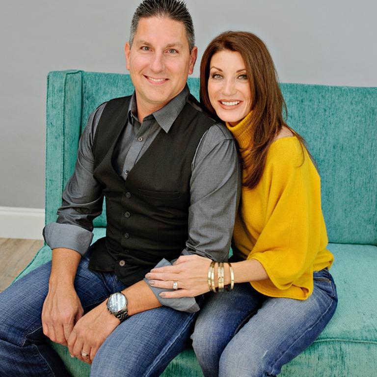 Realtors, Ed & Jodi Shannahan, make up Team Shannahan. This duo specializes in every facet of residential real estate in the Indianapolis, Indiana area.