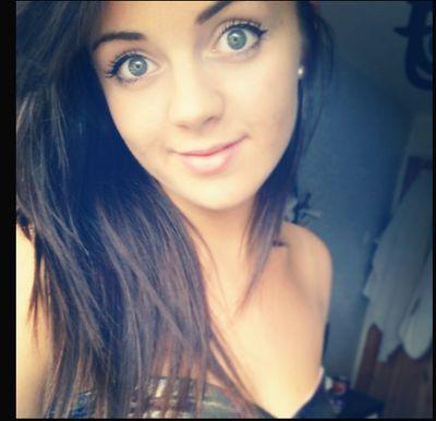 Im a girl who is crazy and loves to play Minecraft, im single and 16 ;)