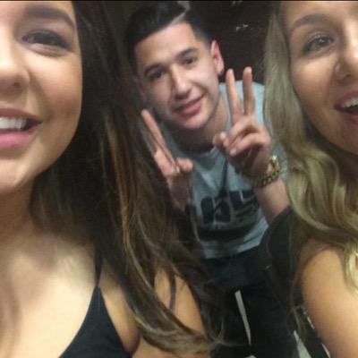Roshesteeze Profile Picture