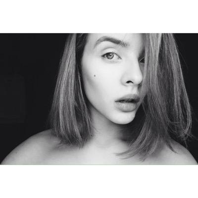 kwfxPirc0ePHpi5's profile picture. няраня)