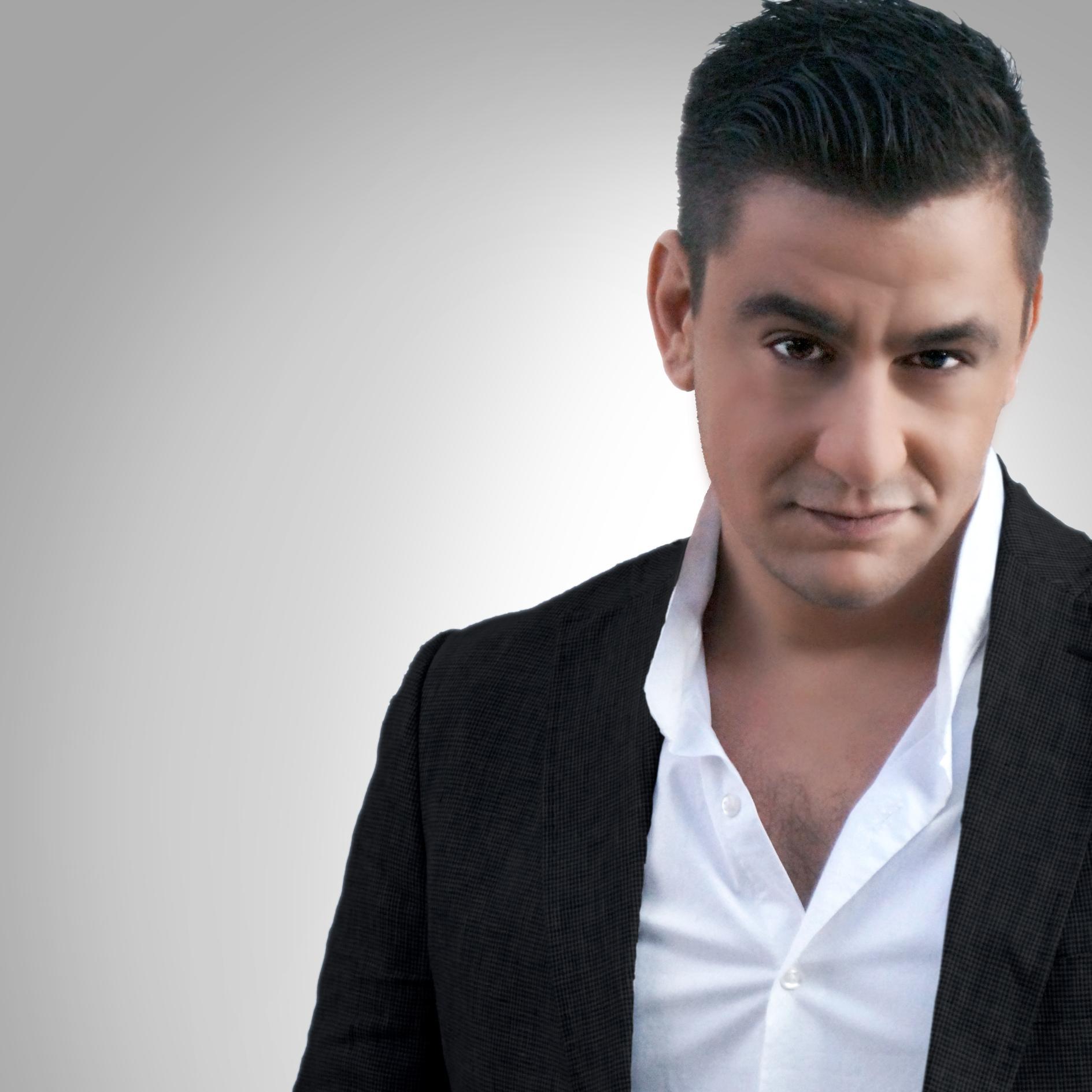 Official Alexis Galanis Twitter Profile