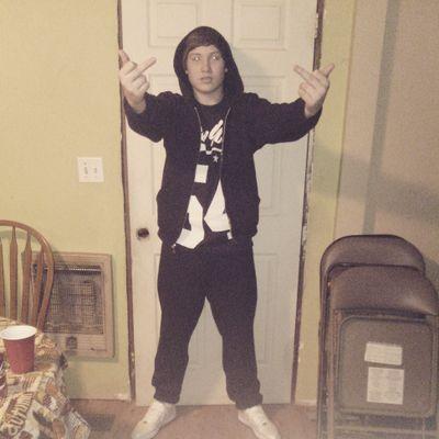 blake_shook's profile picture. kik-Fresh_Out98
instagram-Andrew b shook
mob