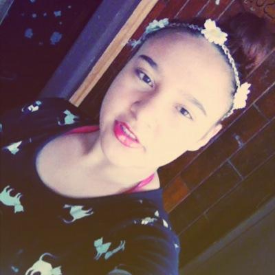 soy del pais mas bello del mundo Costa Rica , orgullosa de ser tica :) y los que no lo conocen vengan a conocerlo