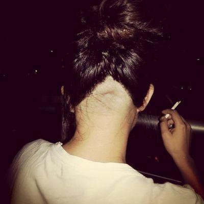 Me gustan las cosas que a nadie le interesan. Soy un set-humano. Con un ligero trauma por ser hija única.