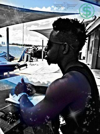 I make music cause i luv it.... follow me nd i follow bck...!!