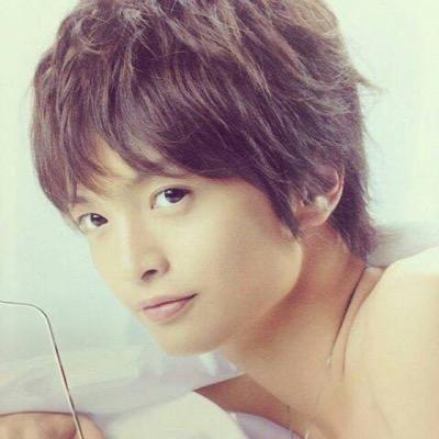 過去なんか振り返ってやりませんよ！