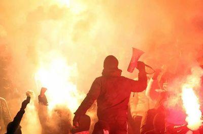 Compte dédié aux plus belles images d'ultras.
Liberté aux ultras.