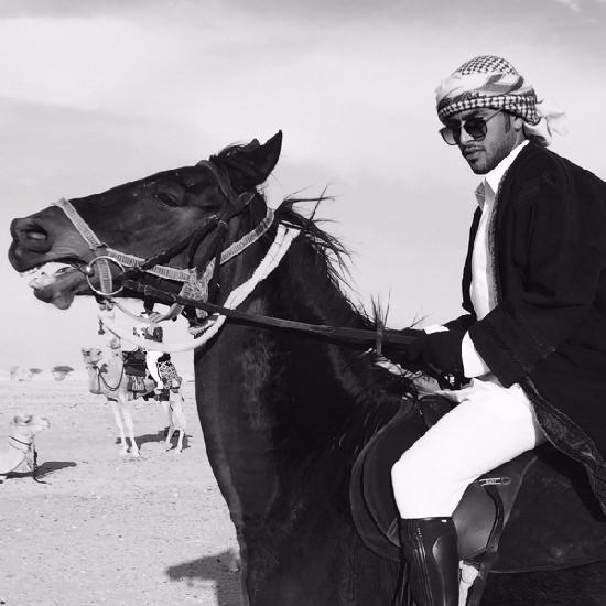 ما يعبر عني قد لا يعبر عنك . . فـ هذا ليس عيب مني بالـ اختلاف في الأذواق !