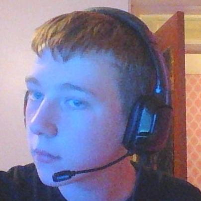 Small YouTuber That Plays alot of Games :)