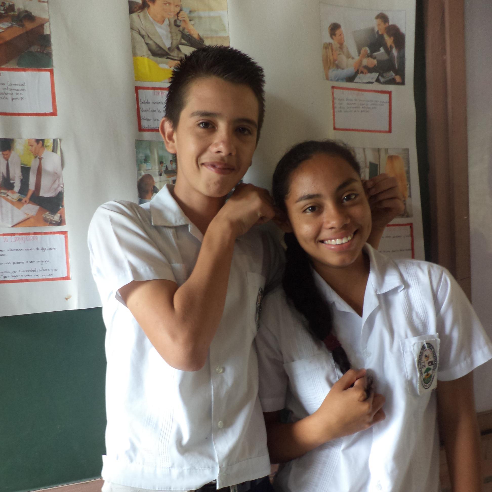 • La #‎confianza siempre sube en #‎escalera, pero baja en #‎ascensor....  ☺