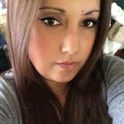 lovelyleovie's profile picture. 